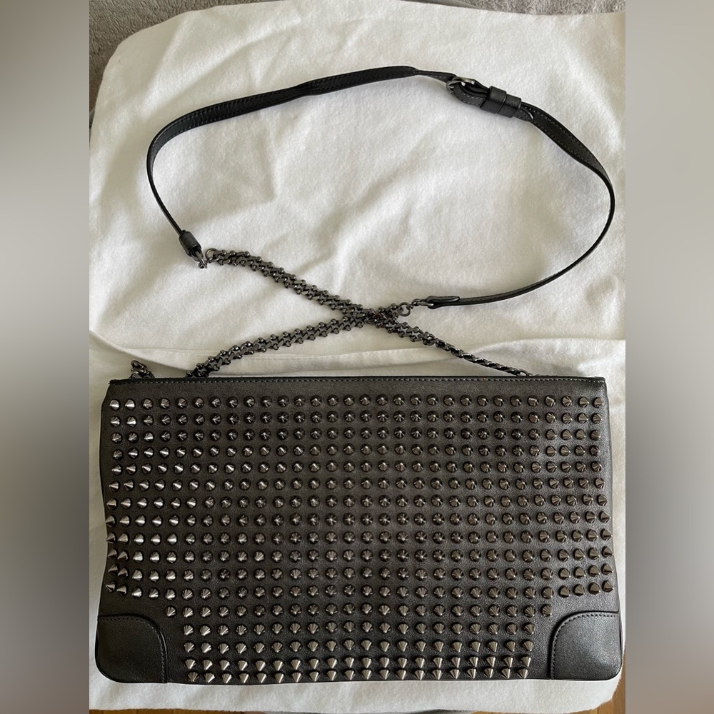 CHRISTIAN LOUBOUTIN
Triloubi leather handbag